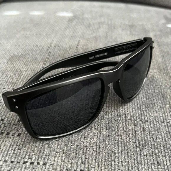 Oakley Holbrook Sunglasses 009102 Black Lenses-Black Matte Frame - Picture 12 of 14